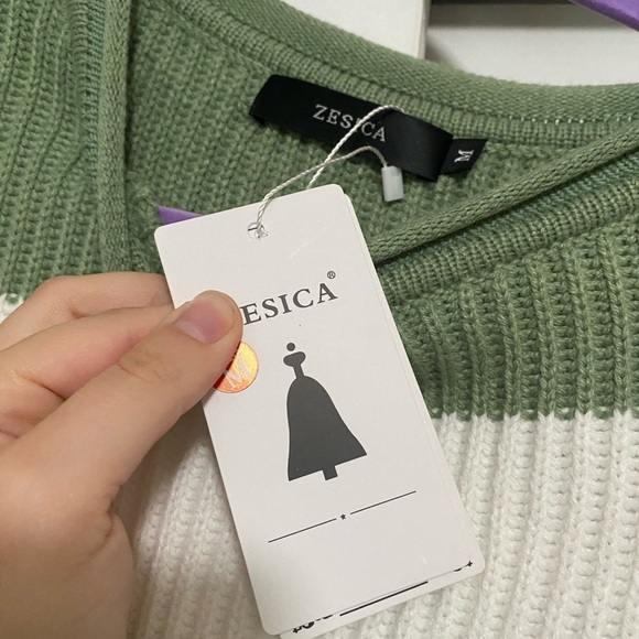 Zesica Striped Sweater - Picture 2 of 3